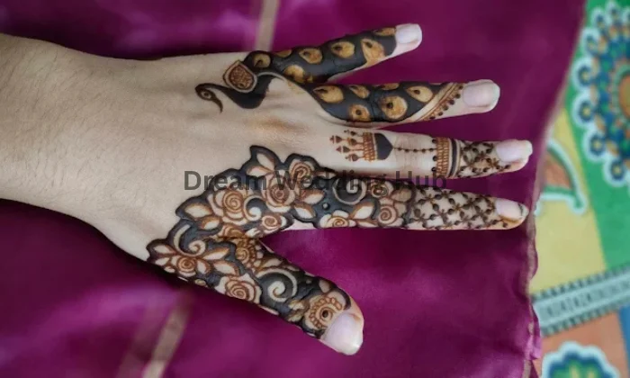 Priyanshi Zala Henna Art